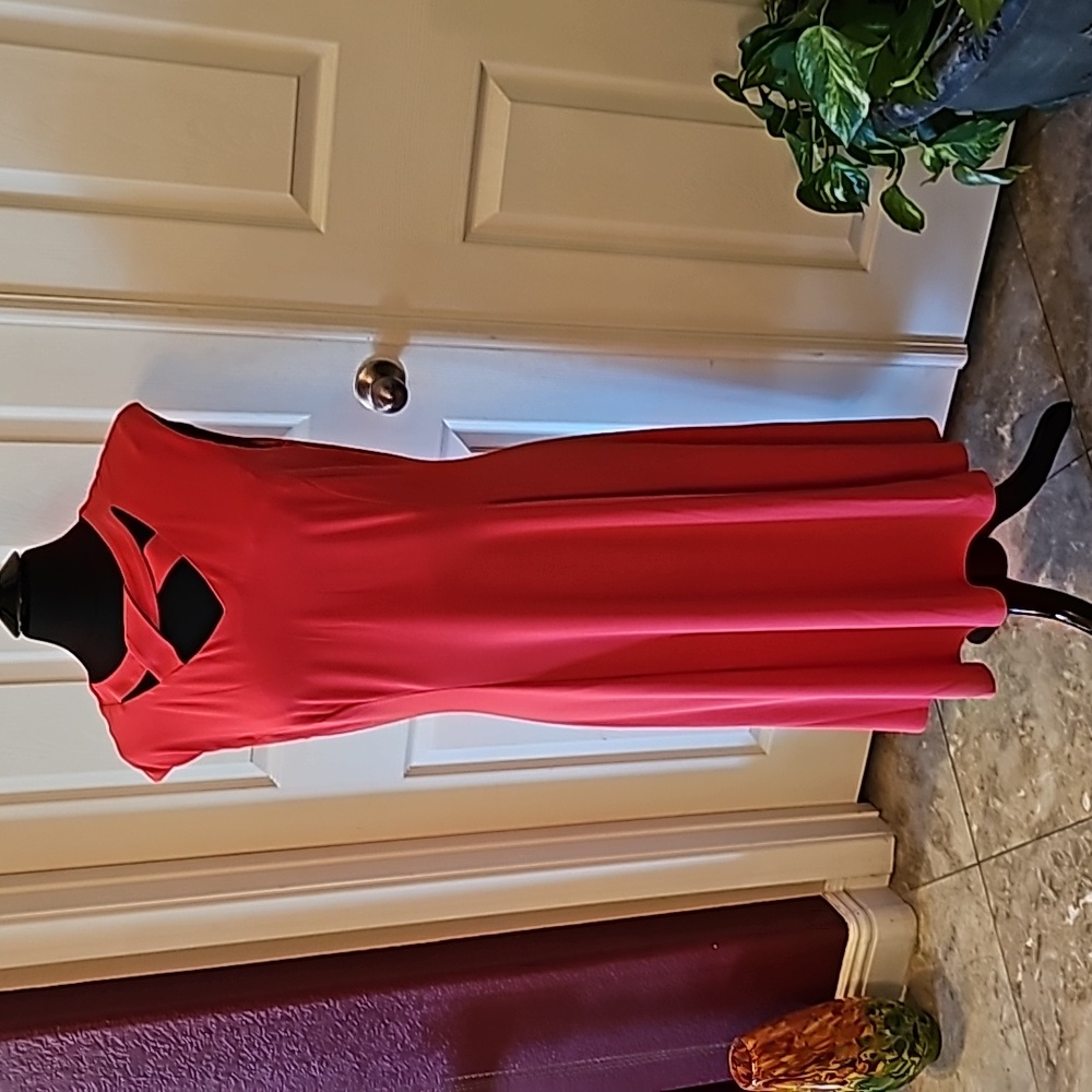 London Times coral cutout dress.